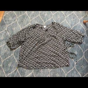 Plus size Maternity top. Size 3X.